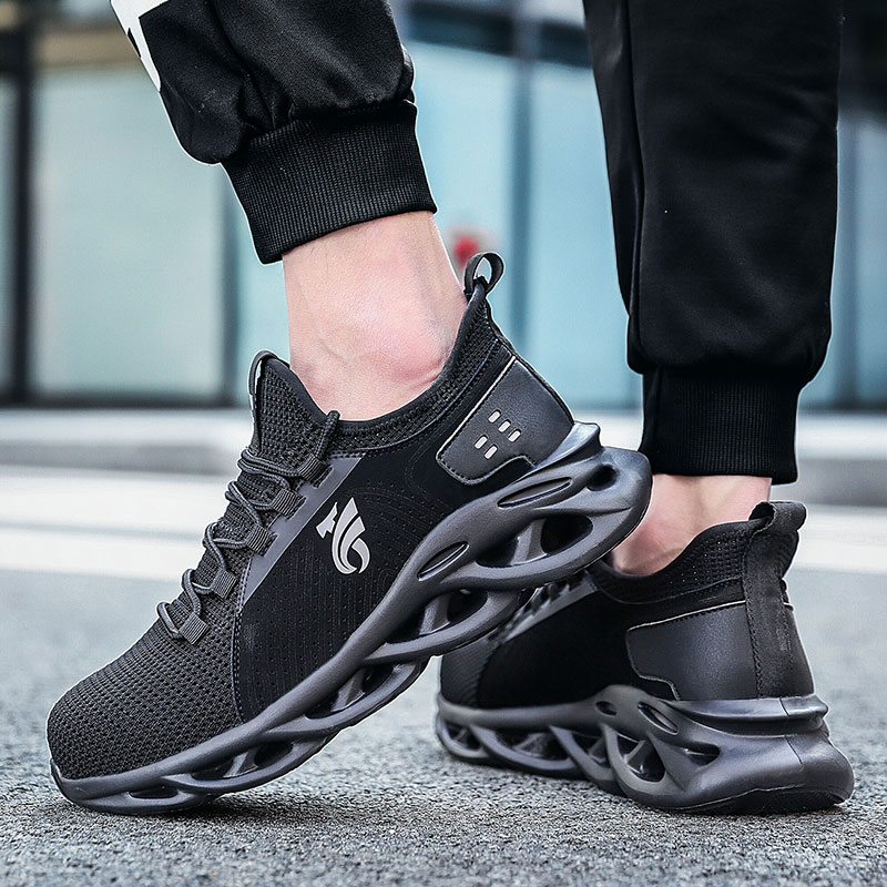 Safety shoes smash-proof and puncture-proof insulation safety work shoes outdoor adventure CM0002